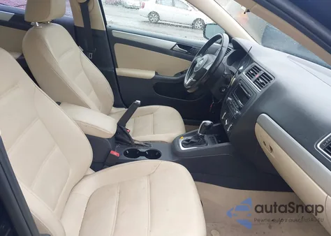 2013 Volkswagen Jetta 2.5L Se from USA, damaged, VIN 3VWDP7AJ4DM447010